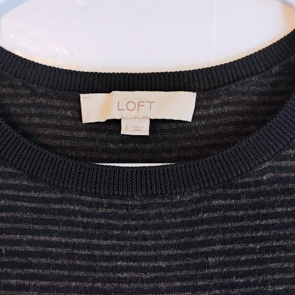 LOFT Navy Gray Striped Button Shoulder Long Sleeve Top Size Small - Picture 3 of 5
